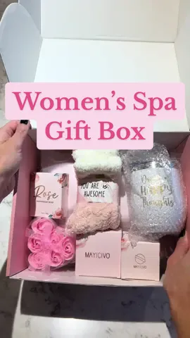 These spa gift baskets are perfect to give your mom, friends, wives, daughters, and really pretty much anyone! This is the rose scent, but it also comes in lavender or ocean scent. Definitely a great, EASY Christmas present! #giftideas #giftbasket #spagiftbasket #cutegifts #SelfCare #christmaspresentideas #presentformom #ttshopfinds #fyp 