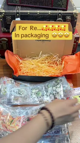 #journaling #LIVE #journal #stickers #tape #pettape #artist #TikTokLIVE hello everyone my name is Kyra!!! I am waiting for you in the livestream!!!😉