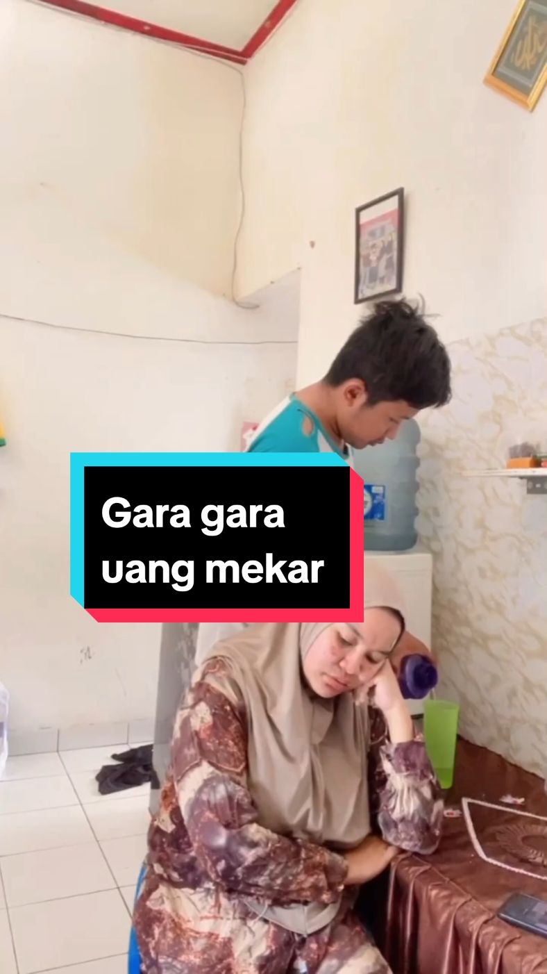 gara gara uang mekar  #reels #reels__tiktok #videoviral #videolucu #fyppppppppppppppppppppppp #trandingvideo #fbpro #kontenlucu #kontenfbpro 