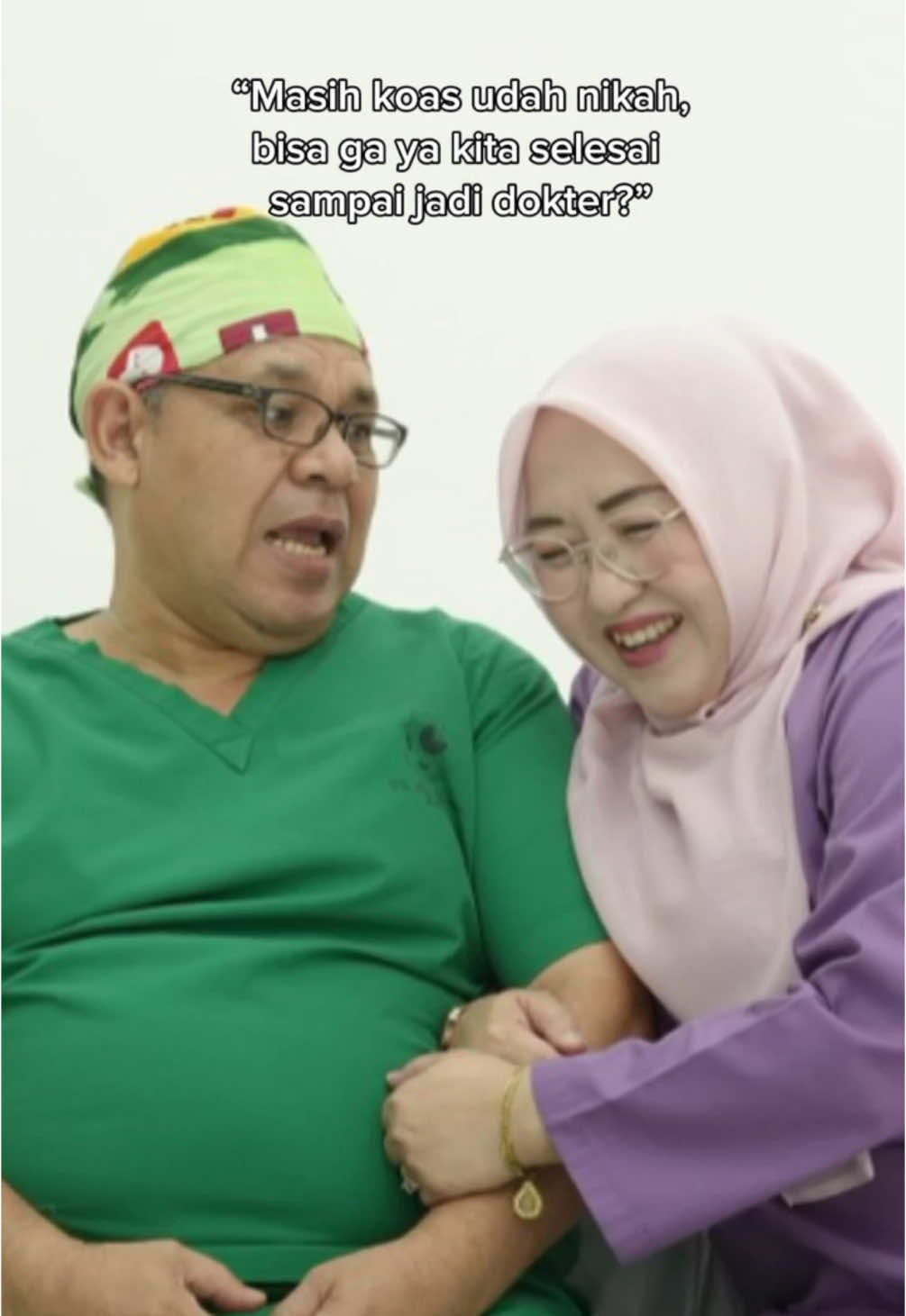 SELAMAT HARI DOKTER NASIONAL DUO DOKTER KESAYANGAN KU!💓 + kakak ku acaca dan suamiknya!