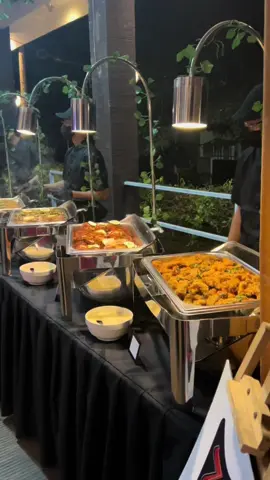 Book us on your Christmas and Year-End Parties! We customise according to your budget!👌🏼 Mesage us for inquiries/packages. #catering #cateringservice #caterer #food #buffet #christmasparty #yearendparty #foodie #cateringevent #events #eventsupplier #birthday #corporateevents