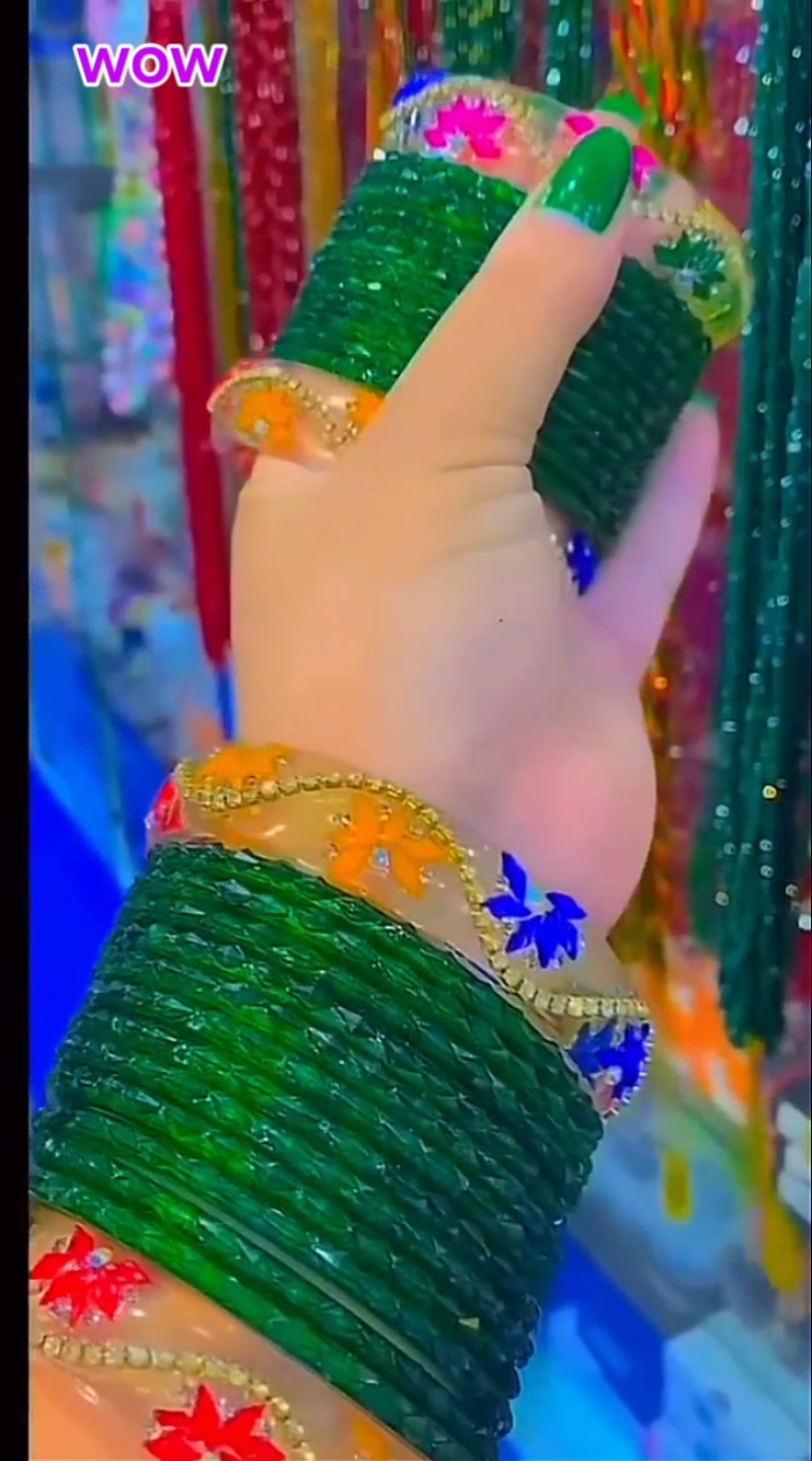 Beautiful chura #trendingvideo #viralvideo #trend #popular #fypp #song#churi #fppppppppppppppppppp 