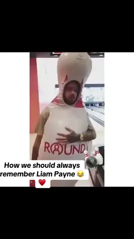 How he should always be remembered! Clowning about ..  #liampayne #fyp #payno #onedirection #rip #gonetoosoon #bowling #funnyvideo 
