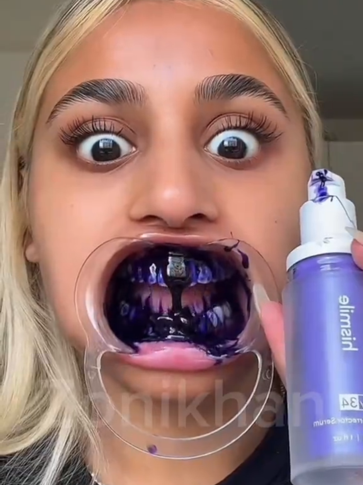 Purple toothpaste teeth whitening 🤓