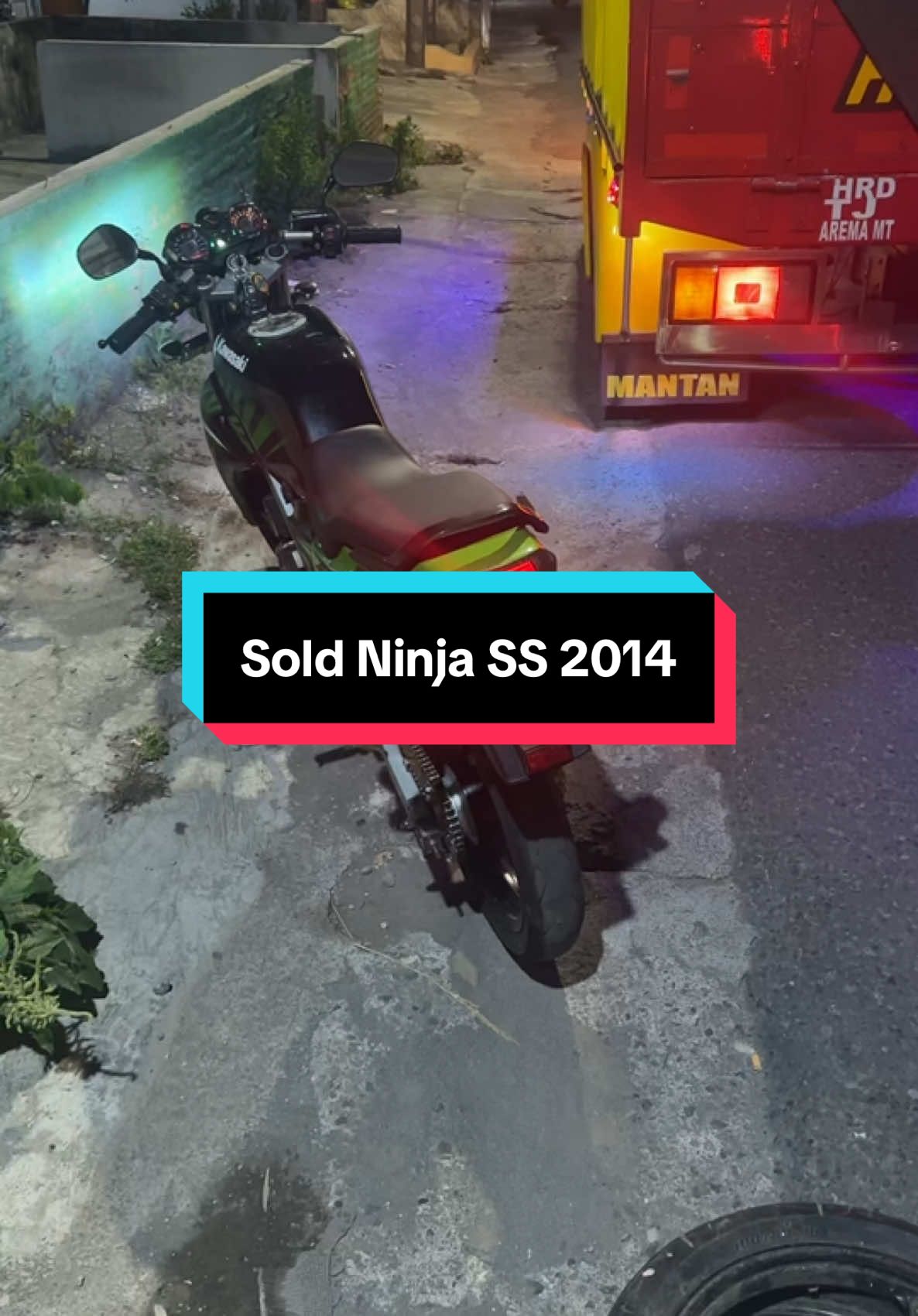 Sold Ninja SS 2014 zebra hijau ke bandung 🚚🚚 #twostroke #openkips #2stroke #restorasininja #pesonaninja #ninja150 #ninjass #ninjass150style #kawasakininja #ninjarr #ninjar #ninjarr150 #ninjarrold #ninjarrmodifikasi #ninjassmerah #ninjassmodif #ninjass_150 #ninjassindonesia #ninjassr #ninjassr_indonesia #ninjassshuriken #ninjassshurikenhijau #ninjassshurikenmerah