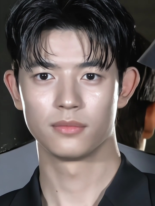 Lomon at Dolce & Gabbana Beauty event in Seoul tonight!  The event also attended by moon gayoung, gaeul ive, kim youngdae, lia itzy, ahn bohyun, and others. #parksolomon  #lomon #dolcegabbana  #actor #fyp 
