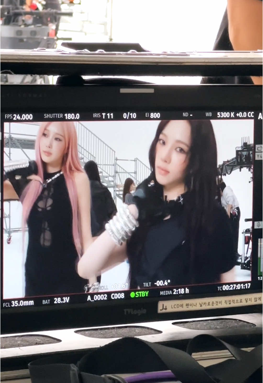 🎥 모니터에 갇힌 아우디즈 👀 #aespa #æspa #에스파 #KARINA #카리나 #GISELLE #지젤 #Whiplash #aespaWhiplash #NewMusic 