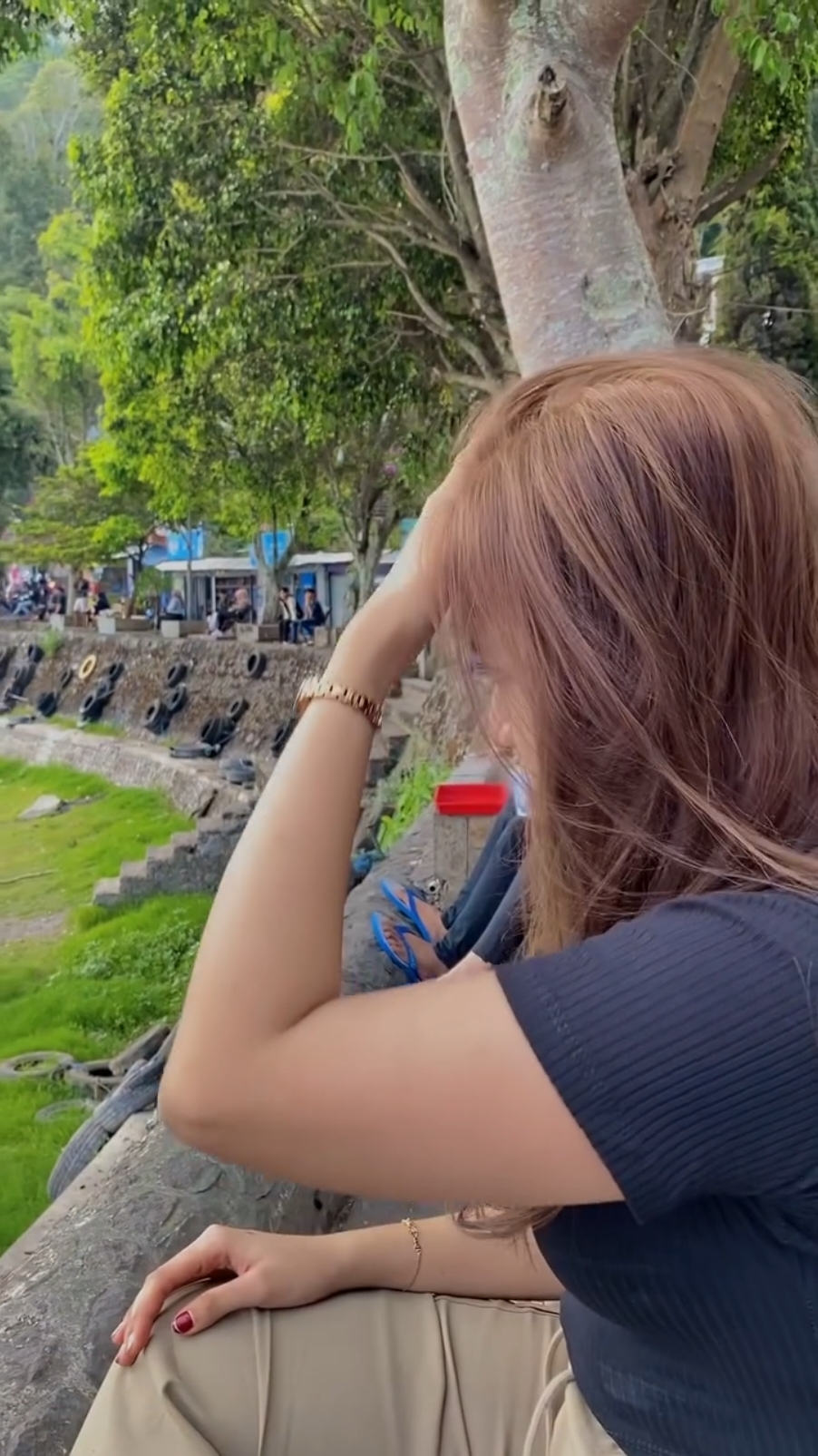 Masio banyune kalong rosoku ning kowe ga bakal kalong dek🥰 📍 Telaga Sarangan Magetan  📸 sc.ig//meyvanisa_ jangan lupa follow 👇👇  @saranganofficial  #sarangan #telagasarangan #saranganofficial #magetan #magetanhits #saranganhits