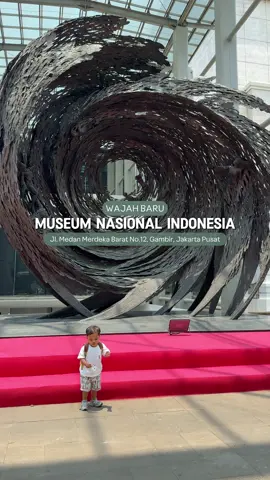 Seru banget ajak anak eksplorasi di Museum Nasional Indonesia! 🌍 Edukatif dan fun, cocok banget buat quality time sambil mengenalkan kekayaan Indonesia sejak dini! 🇮🇩✨ Yuk, ajak si kecil berpetualang ke masa lalu dan temukan banyak cerita seru! 😍 @museumnasionalindonesia @indonesianheritageagency  #MuseumNasionalIndonesia #BelajarSambilBermain #FamilyTrip #JelajahBudaya #SejarahIndonesia #WisataFamilyFriendly #LiburanAnakJakarta #PetualanganKeluargaJakarta #JakartaPlacetoGo #KitaWaraWiridiJakarta #KeluarBentar #YukKitaPiknik 
