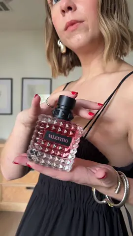 New signature scent alert! @Valentino.Beauty I’m obsessed with Donna Born in Roma. The perfect scent for the season 💕 #valentinobeauty @sephora #donnaborninroma #giftedbyvalentinobeauty #fragrance #ConSantanderConecto 