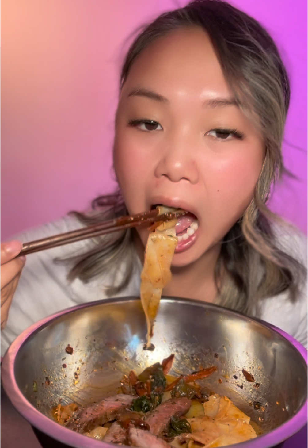 #mukbang#mukbangeatingshow#mukbangfoodasmr#mukbangeating#eatingshow#eatingasmr#eatingvideos#foodvideos#foodietiktoks#eatwithme#asmreating#chilioilnoodles#chilioil#spicynoodles#spicy 