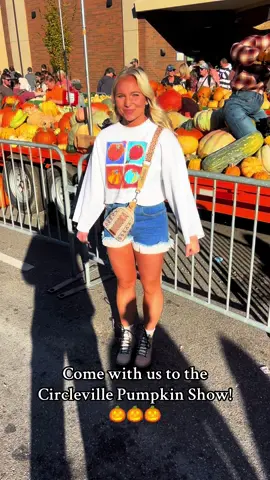Come with us to the Circleville pumpkin show! 🎃🎃👻 #foryou #fyp #foryoupage #ohio #ohiostate #ohiocheck #fall #pumpkinseason #pumpkin #boyfriend #football #CollegeFootball #ohiostatefootball 