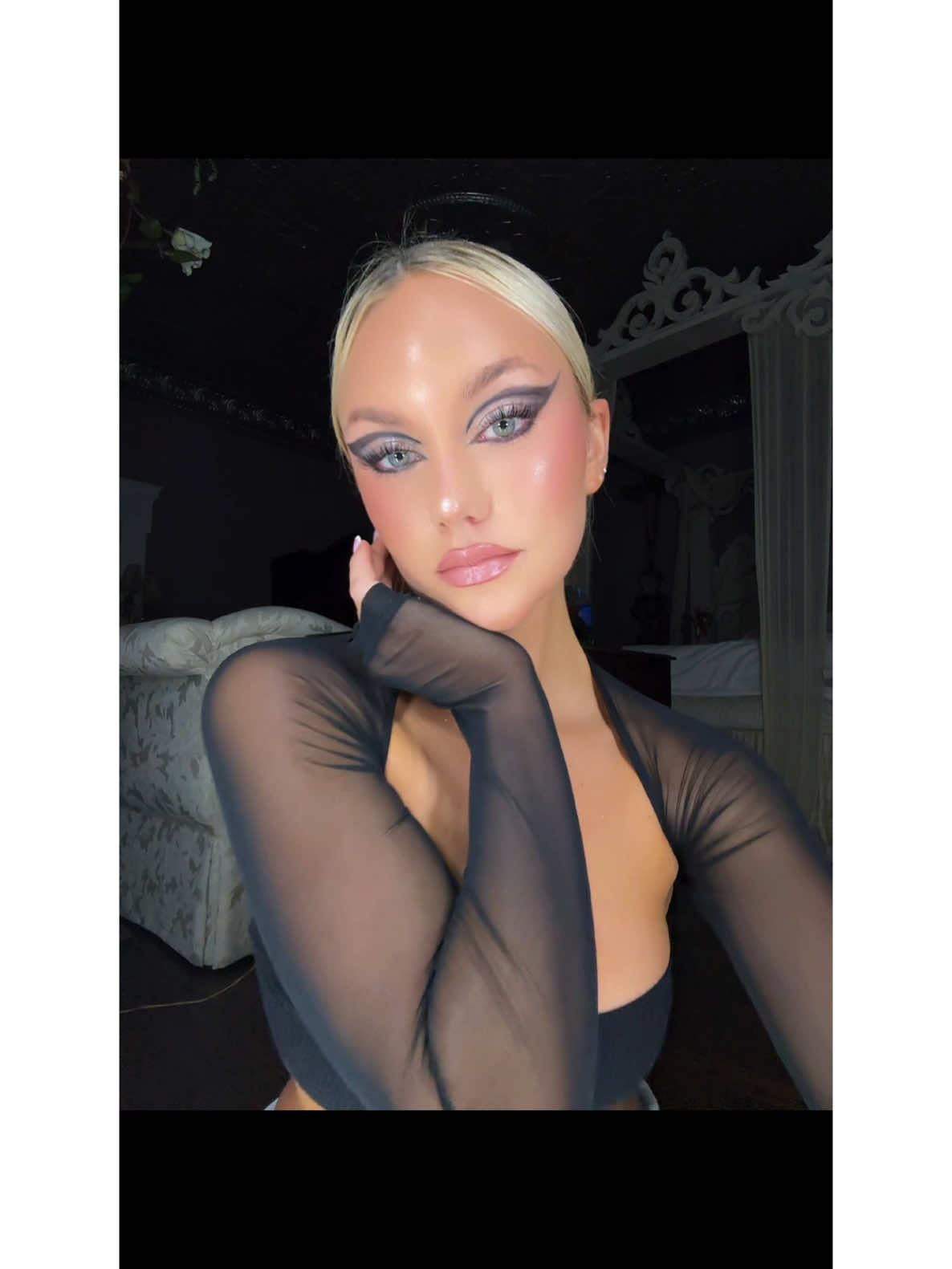 Manifesting #blackswan #blackswanmakeup 