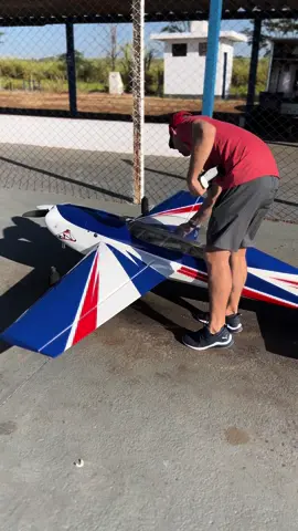 Motor que pega muitoo facil #aeromodelos #aeromodelismo #rcaircraft #acrobatics #droneracer 
