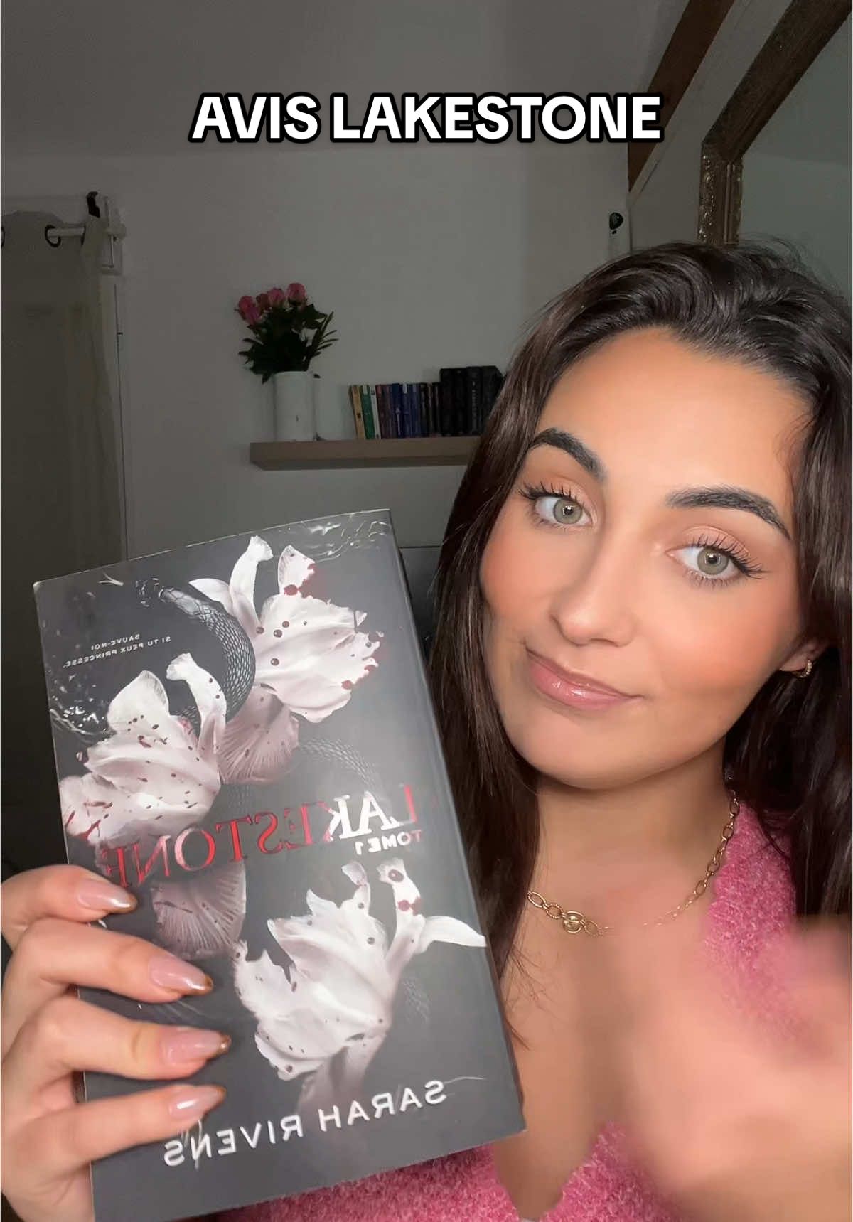 Réponse à @657 🎀  les filles de booktok. Voici enfin mon avis sur lakey, donnez-moi un nouveau livre maintenant. 😭✨ ##BookTok##lakestone##captive