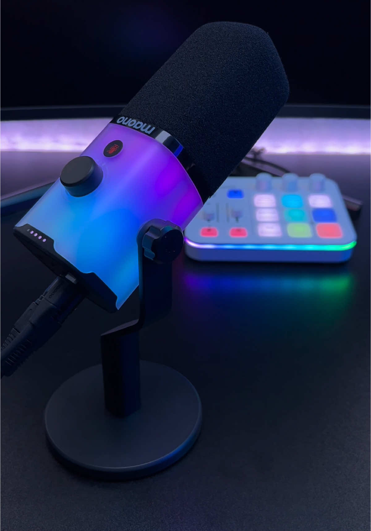 Retro or modern game streaming? Both are now possible with my new microphone from @Maono  [MAONO PD100X USB/XLR Dynamic Microphone For Game Streamers] Ⅰ. Clear and Full Sound Ⅱ. USB/XLR Connectivity  Ⅲ. Maono-Link Software Control Ⅳ. Intuitive Tap to Mute Button Ⅴ. Flexible 2 In 1 Smart Knob Ⅵ. Visually Stunning RGB Lighting #gamestreaming #GamingSetup #gameroom