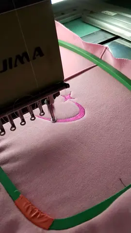 The Embroidery Process is Going On ❤️  Join us as we show you behind the scenes of making the custom clothing. 𝘾𝙖𝙨𝙪𝙖𝙡 𝙂𝙡𝙤𝙬 𝙂𝙖𝙧𝙢𝙚𝙣𝙩𝙨: Your Ultimate Clothing. Looking for Custom solutions? Look no further! Casual Glow Enterprises is here to revolutionize your style game. -We are a production factory based in Sialkot, Pakistan and exporting all kind of knitwear, sportswear, women clothings, and outerwear clothing to our international customers and brands. -We are supplying our goods in the best quality along with the most competitive prices if you are interested let us know and we will be more than happy to do business with you. - 𝙀𝙣𝙙𝙡𝙚𝙨𝙨 𝙋𝙤𝙨𝙨𝙞𝙗𝙞𝙡𝙞𝙩𝙞𝙚𝙨: • Worldwide Delivery. • Available in all sizes. • Quickest Delivery. • Add your company label and tags. • Showcase your private logo with pride. • 100% Refund, if the product is not same as shown. _________________________________ 📞 𝘾𝙤𝙣𝙩𝙖𝙘𝙩 𝙐𝙨 𝘼𝙣𝙮𝙩𝙞𝙢𝙚: Got questions or ready to take your clothing line to the next level? Reach out to us today! 𝙀𝙢𝙖𝙞𝙡: casualglowgarmentsenterprises@gmail.com 🇵🇰 𝙒𝙝𝙖𝙩𝙨𝘼𝙥𝙥: +92327 5910883  #garments #apperel #manufacturing #tshirts #style #fashion #clothing #hoodieseason #streetwear #garments #fashion #tracksuits #womenclothing #mensclothing #manufacturingprocess 