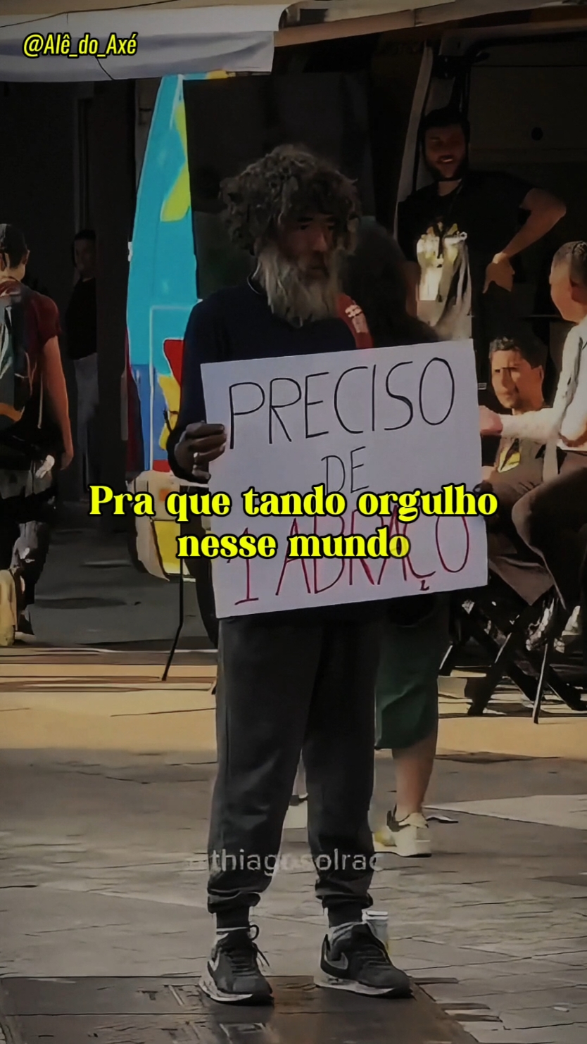 Você abraçaria ele?? Todos vamos virar caveira um dia, vamos amar mais, ajuda mais, fazer o bem sem olha a quem as vezes um simples abraço pode melhorar o dia de uma pessoa 🤍🕊️📿 @Thiago Solrac #umbanda #candomblé #pontos #axe 