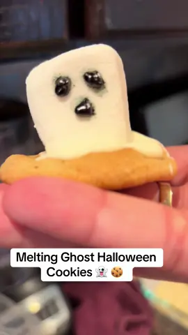 Halloween Ghost Cookies 👻🍪 #MomsofTikTok #fyp #foryoupage #smallcontentcreator #firsttimemom #halloween #MOMSclub #simpletreatsforthekids #simplegoodies #goodiesforkids #HalloweenTreats #cookierecipes 