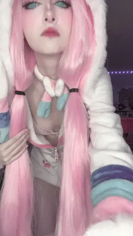 i love my pookie #sylveon #sylveoncosplay #eveevolution #pokemon #pokemoncosplay 