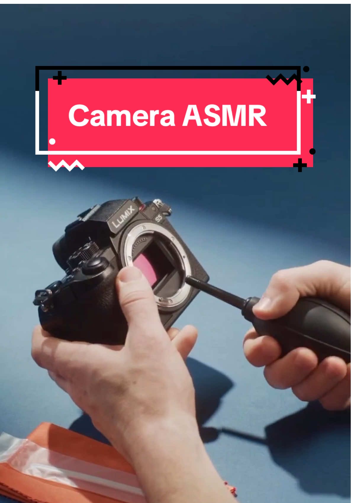 Clean my camera with me 📸 #asmr #satisfyingcleans 