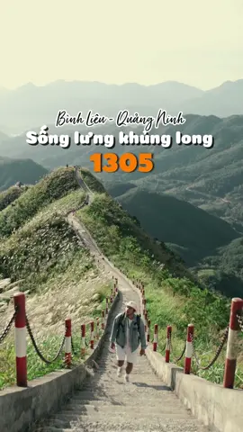 Lần 2 đến với sống lưng khủng long, mốc 1305 ở Bình Liêu - Quảng Ninh. Vẫn bất ngờ về khung cảnh quá đỗi kì vĩ, đang vào mùa cỏ lau rất đẹp cả nhà đi ngay thôi. #dulich #binhlieu #songlungkhunglong #quangninh #dulichtiktok 