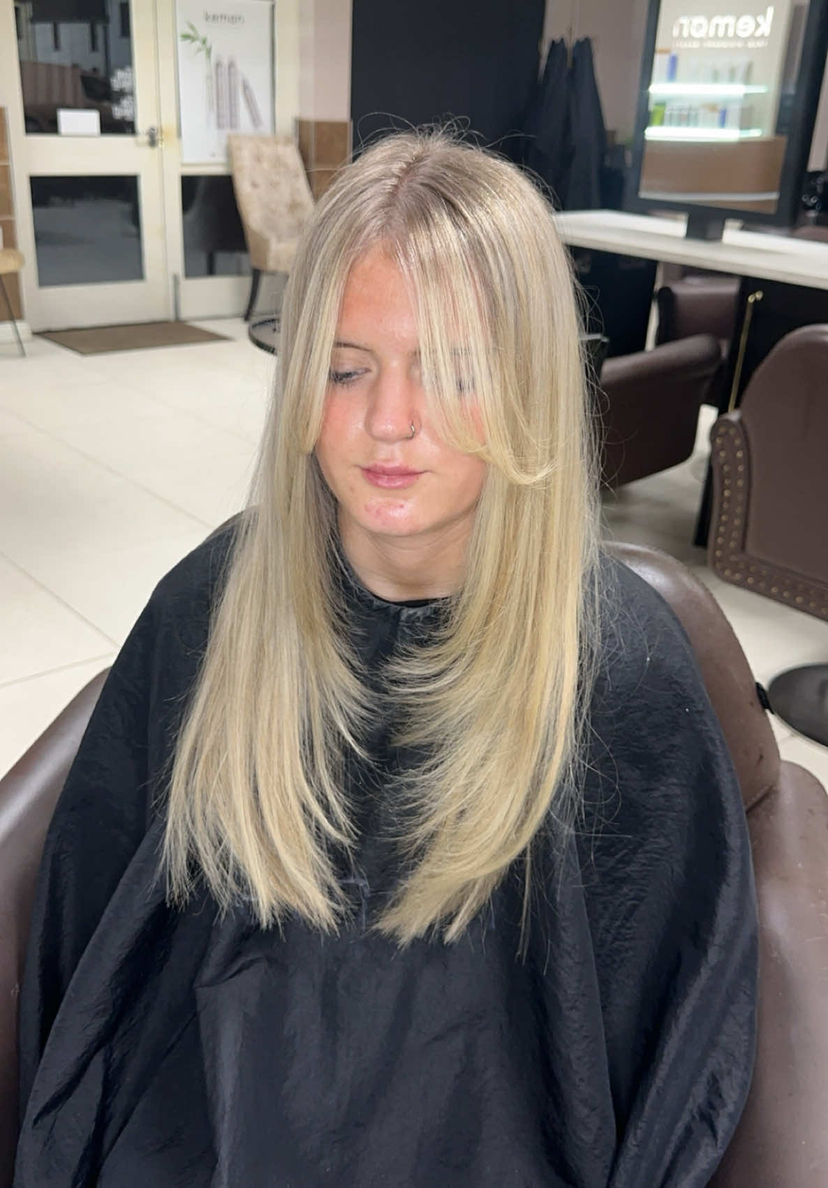 Fullhead of highlughts for the baby sis🤩🫶🏻 &yes this is all her own natural hair 😏 @Naomi leecocke  #hairdressing #hair #foils #highlights #blonde #natural #bright #hairprocess #healthy #kemon #salon #fyp #forupage 