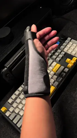 Wrist Sprain Support #wristsupport #hotcompress #massager 