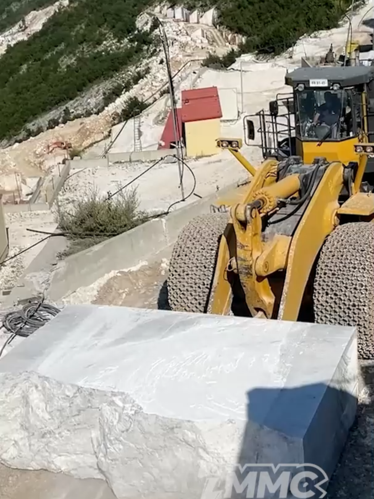 Massive Marble Piece Being Transported by Huge Wheel Loaders #megamachineschannel #machinery #marble#mining#TRUCKS #transport