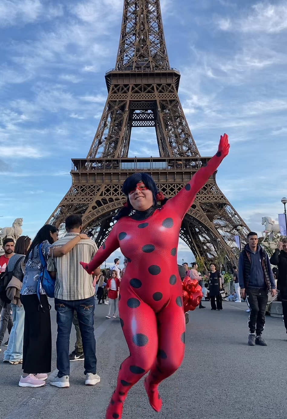 Je vous souhaite un bon weekend. #ladybug #miraculous #ladybugcosplay #miraculousladybug 