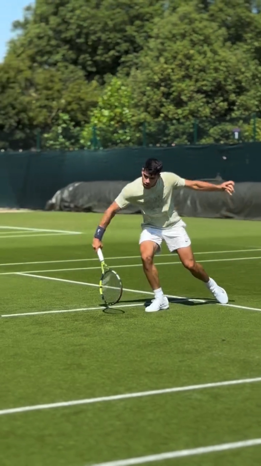 Wimbledon 2024 hits different #carlosalcaraz #alcaraz #tennis #tennistiktok #fyp #foryou #tennispractice #carlosalcaraz #Wimbledon 