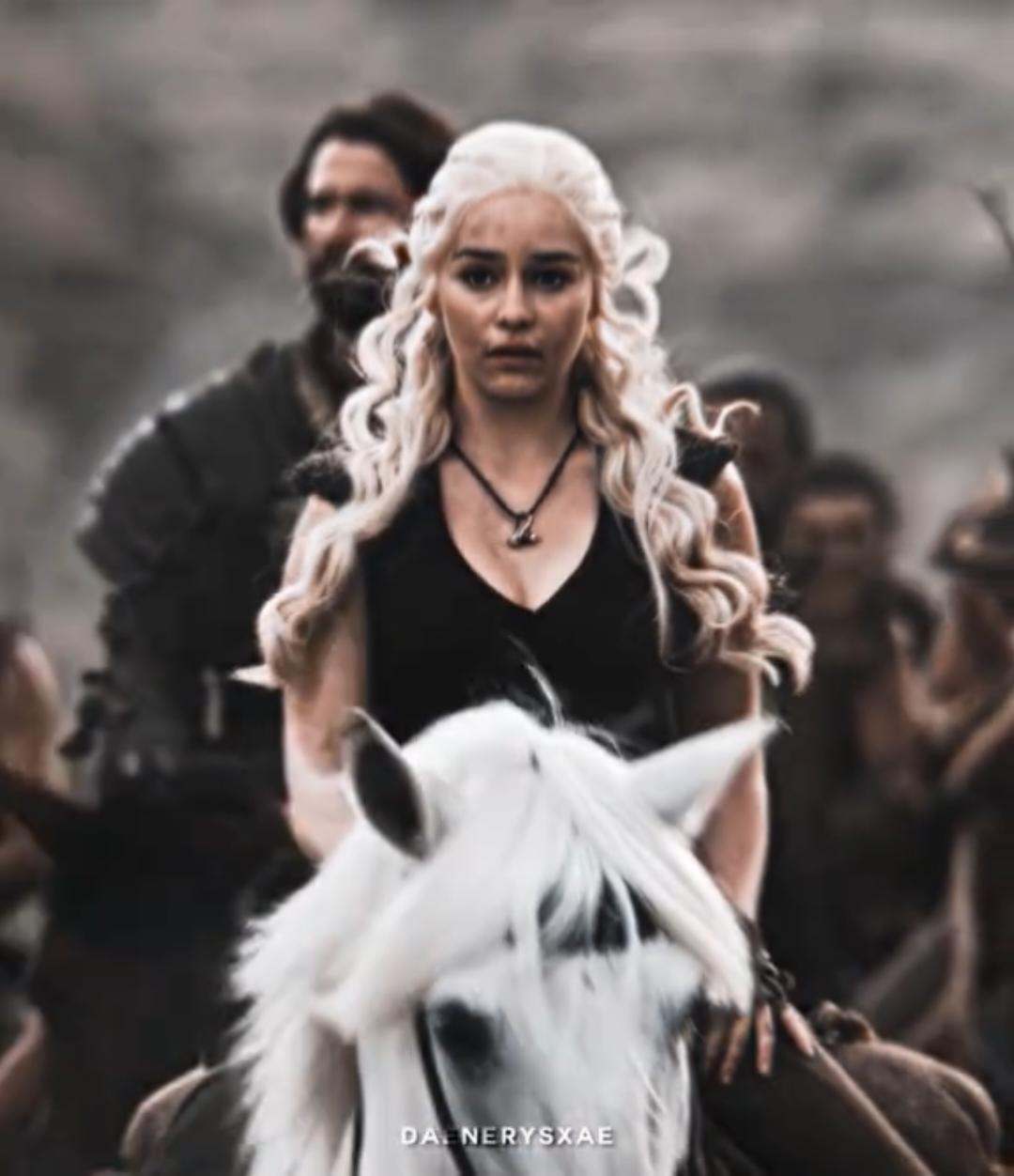 The way they dropped their swords so fast | scp : daenxyraspacks | #daenerystargaryen #daenerystargaryenedit #emiliaclarke #emiliaclarkeedit  #gameofthrones #gameofthronesedit #got #fyp #viral #goviral #edit #daenerysxae | Tags : | @꧁꫱꧂ 𝒦𝒾𝓇𝒶 ꧁꫱꧂ ıllıllı @Dany ☾ @char (charhex_) @valesh.ae @🇿 🇺 🇿 🇮 🇦 ☽︎ @𝐀𝐛𝐢 𖤐 @Rosy @𝐀𝐍𝐈🗡 @daenxra @danny.aep @Enforuex @ＨＯＵＳＥＴＡＲＧ @jacky @Kitsu @lucassproductions @𝖒𝖔𝖔𝖓☽ @𝐌𝐱𝐧𝐝 ❦ @Okroshka @Prix @𝑹𝑰𝑲𝐂𝐘༄ @𝐑𝐀𝐈𝐋𝐄𝐍 @Sakuras profile ☀️🌟 @TRISTANಥ‿ಥ @☾ @-LUCAS- @₵ØɄⱤ₮₴ @❥𝒥𝒶ℯ𝒽𝒶ℯ𝓇𝒶 @𖤓ɪʀᴄɴʙʟᴏᴏᴅ𖤓 @🌑 @🥀𝕷𝖆𝖍🥀(Dazai's girlfriend) 