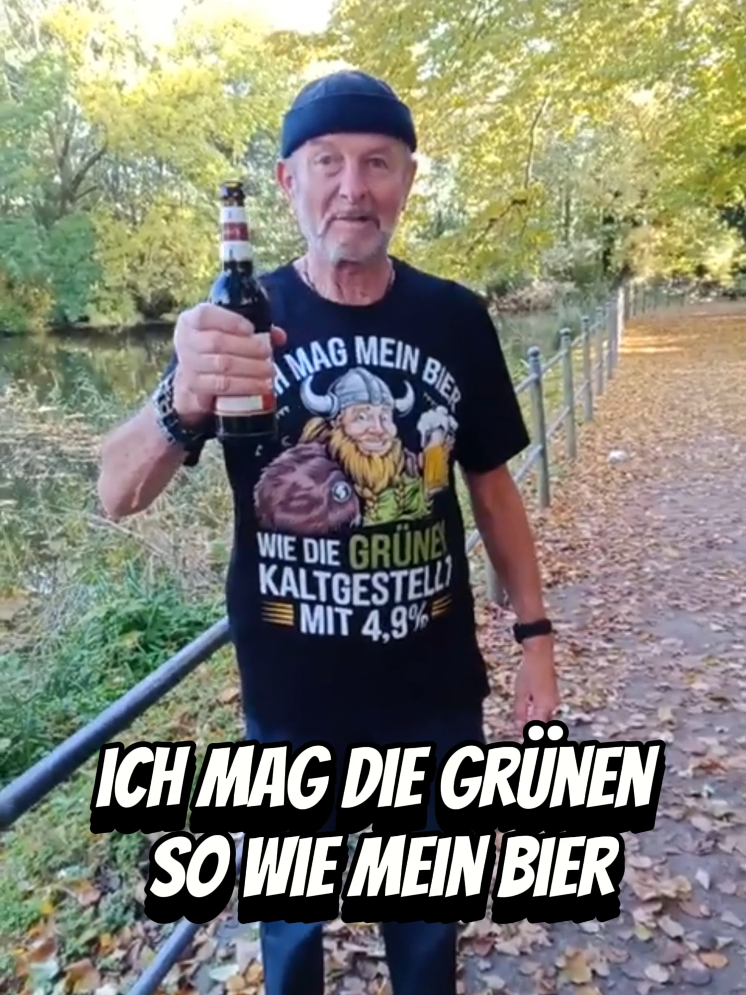 🍻 Für alle, die ihr Bier eiskalt lieben und gerne mal einen frechen Spruch raushauen! Dieses Shirt kombiniert Wikinger-Style mit einem humorvollen Statement. Perfekt für alle, die gern lachen und ein kühles Bier schätzen. Egal, ob beim Grillen oder im Pub, du wirst garantiert im Mittelpunkt stehen. 👉Jetzt im Onlineshop Nordhalla Deutschland erhältlich – hol dir dein Shirt und trage es mit Stolz! 🛡️🍻 #wikinger #deutsch #grüneneindanke #grünen #nordhalla #wikingerfamilie #viral #satire #viking #bier #4,9%