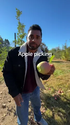 this man almost died trying to get these apples 😂 #mattandkharli #funny #couple #husbandwife #couplestiktok #cutecouple 