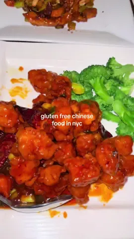 New favorite Chinese restaurant unlocked 🥡#glutenfree #nyc #mybfishot #glutenfreerestaurant #restaurant #nycrestaurants #uppereastside #fyp #chinesefood #nycfood #glutenfreefood #glutenfreenyc 