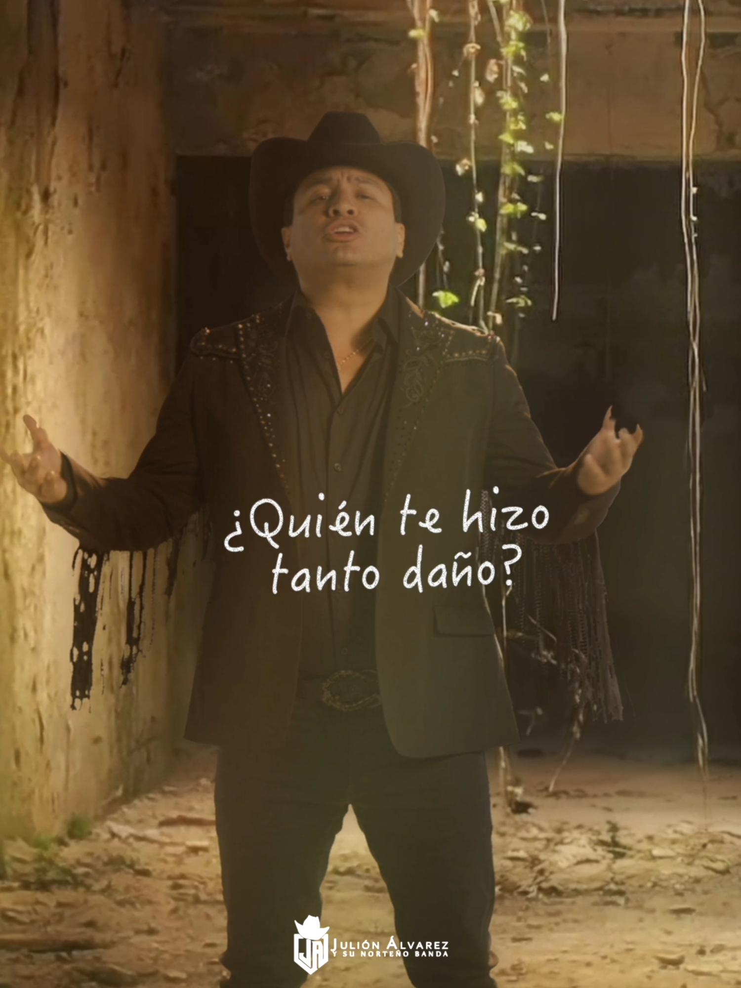 ¿Quién te hizo tanto daño? 🥺🎶 #LosPasosDeJulion #JulionÁlvarez #Quien #VibraPerfecta