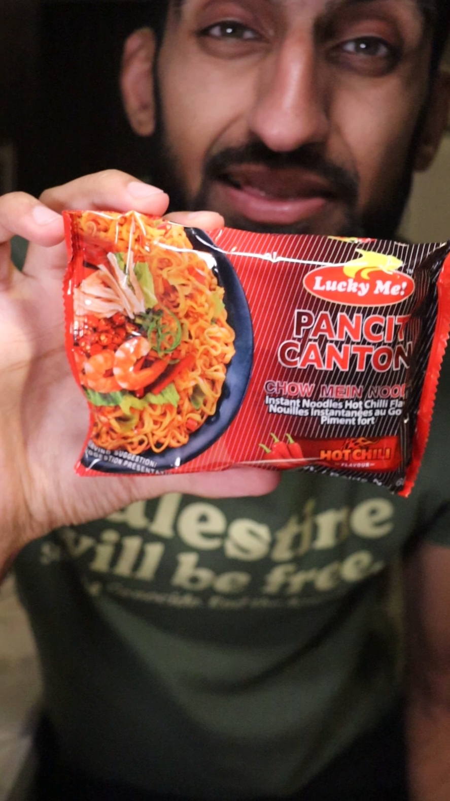 Replying to @asnawe.lomala what's your fav instant noodle packet? 🇵🇭 #pancitcanton #miegoreng #buldak #filipinofood 