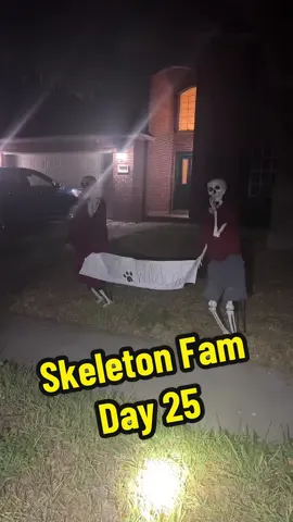 Skeleton Family Day 26 #skeletonfamily #spookyseason #calallentx #woodriver #Homecoming 