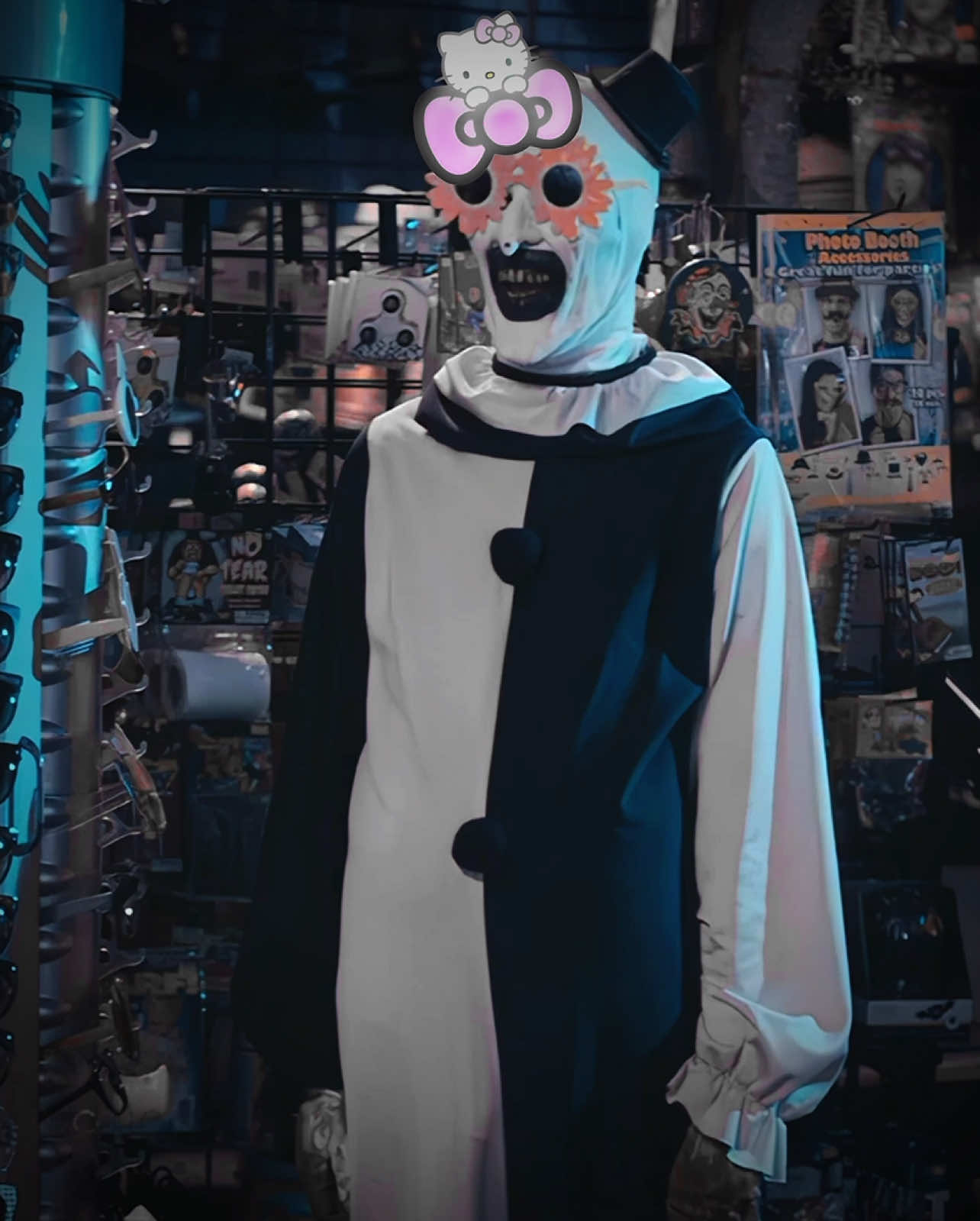 Terrifier | Hes such a jolly and funny personnn🤗🤗🥰 | #spookyseason #fyp #terrifier #terrifier2edit #viralvideotiktok #arttheclownedit #fypシ #cutie #dontletthisflop | DISCLAIMER:TIKTOK EVERYTHING IS FAKE IN THE VIDEO | scene packs ian.scenes on ig