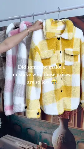 #fuzzyjacket #jacket #outfits #halloween2024 #blackfriday #tiktokshopblackfriday #tiktokshopblackfriday #TikTokMadeMeBuyIt #spotlight #blackfriday #halloweensale 