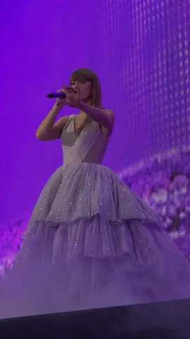 This dress always feels so wrong in daylight #theerastour #taylorswift #theerastourtaylorswift #theerastouramsterdam @Taylor Swift 