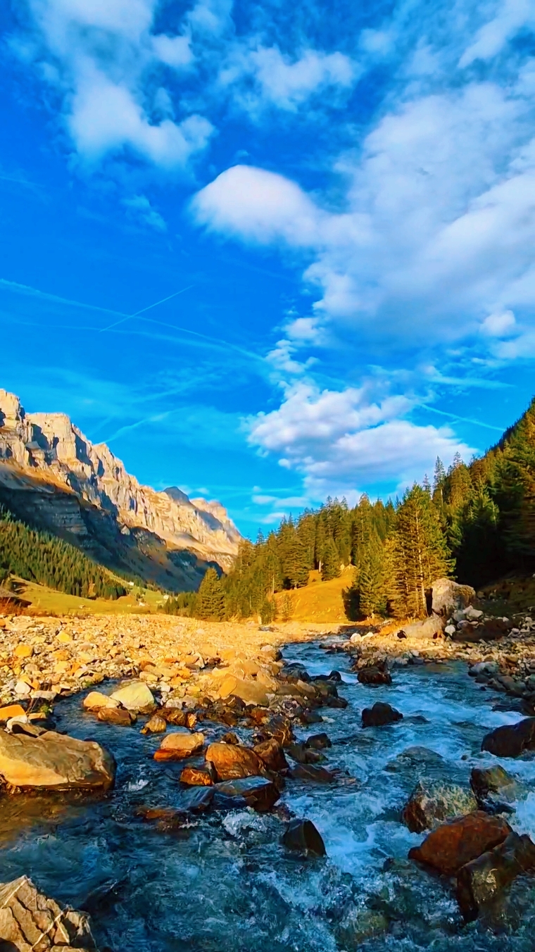 Swiss Natural Beauty🇨🇭💚🩵 #switzerland #nature #swissalps #naturelover #lovenature  #mountain #landscape #scenery #river #stream #sky #clouds #autumn #moments #enjoy #fyp #1milionlike #travel #wanderlust #Outdoors #myswitzerland #relaxing #peaceful #naturevibes #natureathome #swiss 