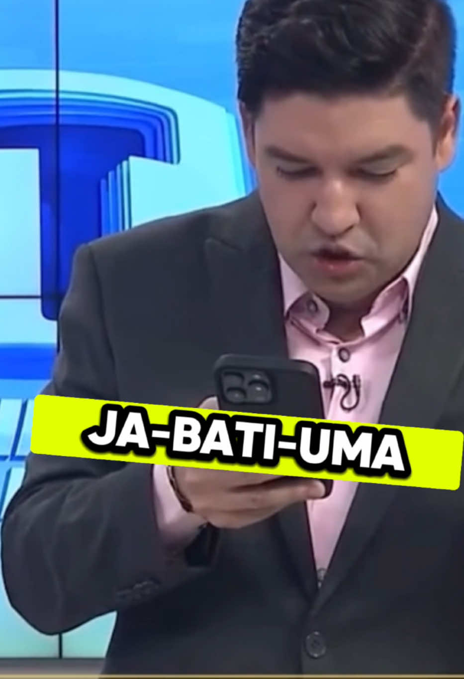 Ja-ba-ti-uma? Caindo ao vivo em uma piada de duplo sentido! #humor #aovivo #pegadinha #tv