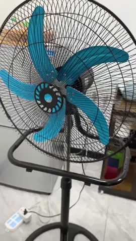 🌬️Unleash the power of the 18-inch three-in-one standing fan! This fan is a powerhouse of cooling, combining three essential functions for all your needs. With its large 18-inch blades, this fan can generate a strong and consistent airflow, keeping you cool and comfortable all day long. Invest in the 18-inch three-in-one standing fan and enjoy a cooler and more comfortable life!#kipasangin #fans #kipasberdiri #standfan 