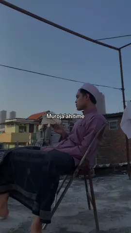 Menghafal itu mudah yang sulit adalah menjaga hafalannya.  #DailyRoutine #murojaah #fyp #lewatberanda #4u 