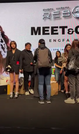 Chỉ hơn thua với fan 😆 #englot #อิงล็อต #englotisreal #englot🐶🐰 #englotvietnam #engfawaraha #charlotteaustin #missgrandthailand #fyp #tiktok #xuhuong #xuhuongtiktok