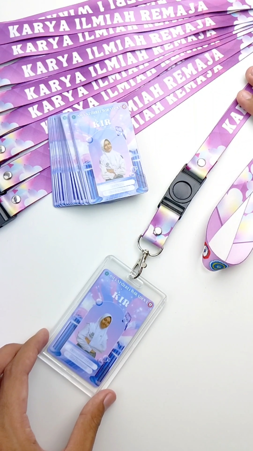 bebas berekspresi lewat id card dengan desain sesukamu 🤩✨ #idcard #idcardlanyard #lanyard 