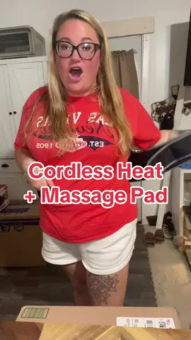 This heating pad changed the game! #heatingpad #cordlessheatingpad #backmassager 