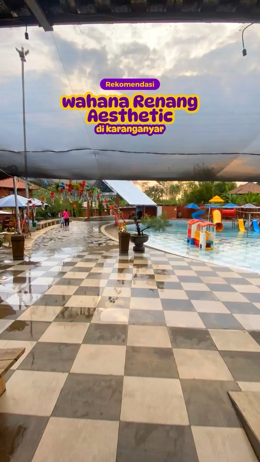 20 Menit ke sisi timurnya Solo, Gak nyangka banget nemuin kolam renang, wahana snow indoor dan spot cantik Nebulla Flutter, dan semuanya ada di satu tempat 😍✨ 📍 Ganesha Sendang Salju #ganeshasendangsalju #karanganyar24jam #xyzabca #fypp 