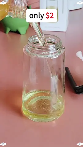Oil dispenser So simple #fyp #TikTokMadeMeBuyit #oildispenser #foryou #oliveoil #MomsofTikTok #dadsoftiktok #goodforyou #foryou 